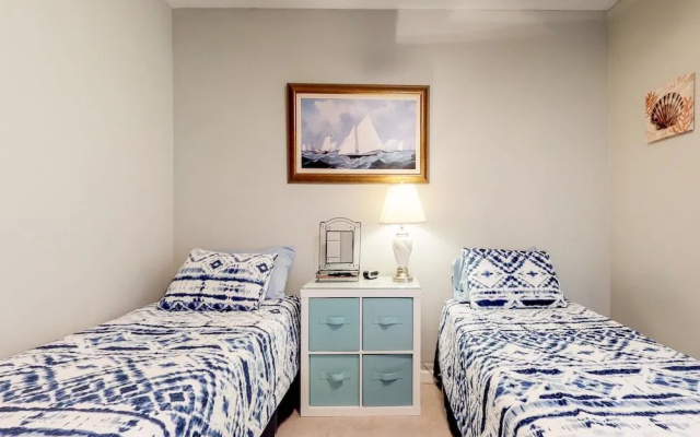 Aquarius Condos