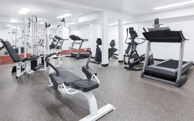Hawthorn Suites by Wyndham Dallas Love Field Airport