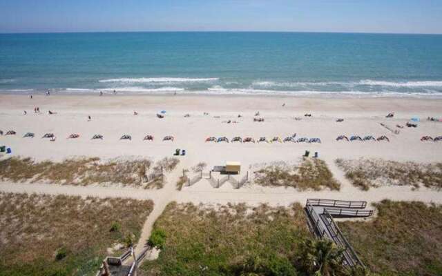 Breathtaking 2BR w Oceanview