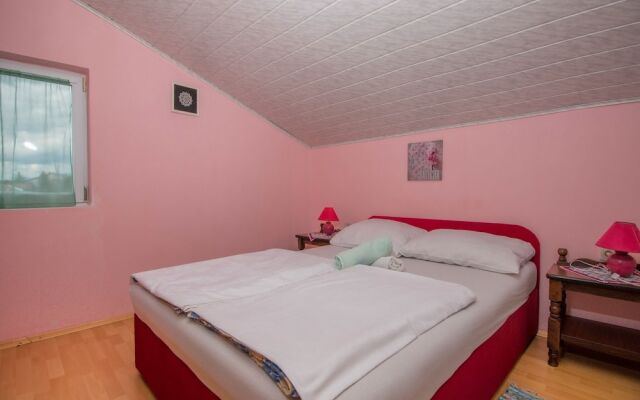 Secluded Holiday Home in Azillanet With Private Pool