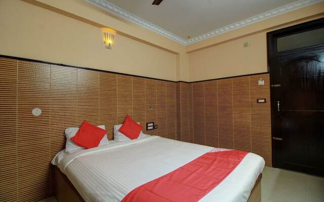OYO 17214 Sama Deluxe