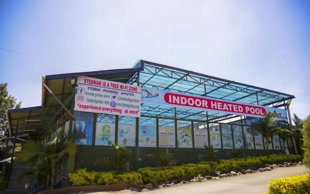 Stedmak Gardens And Recreation Centre