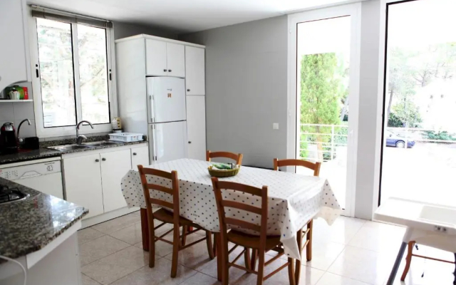 Can Francesc Wifi, BBQ, garden, 200m from the beach for 8 - Hotel in Alcudia - Photo 3