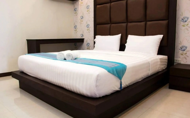 Roses Hua Hin Hotel