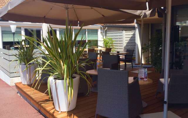 Campanile NATURE - Bordeaux Lac