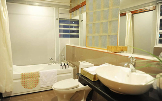 Thuy Sakura Hotel & Serviced Apartment