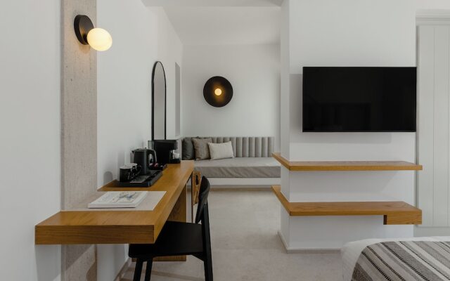 Omna Caldera Suites