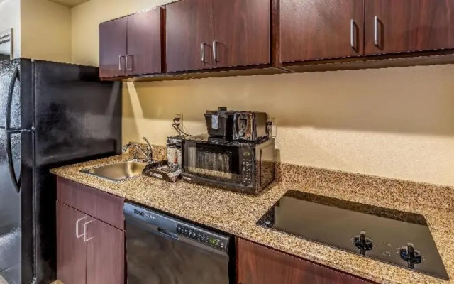 Cobblestone Hotel and Suites Janesville