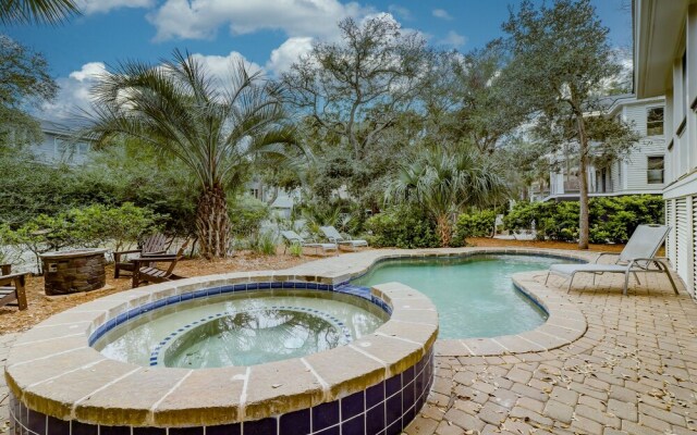 4 Iron Clad Holiday Home