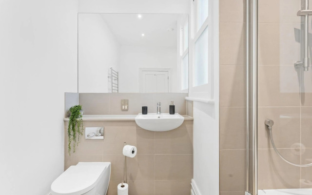 Angel 2 in Dartmouth