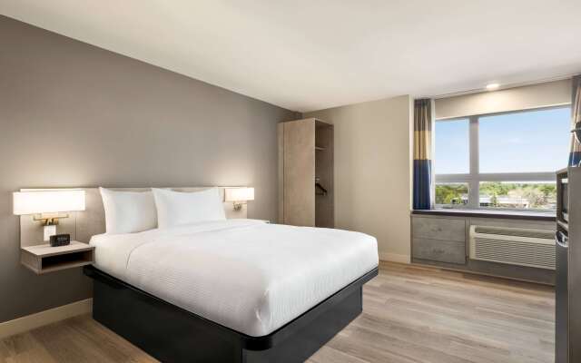 Microtel Inn & Suites Montreal Airport - Dorval QC