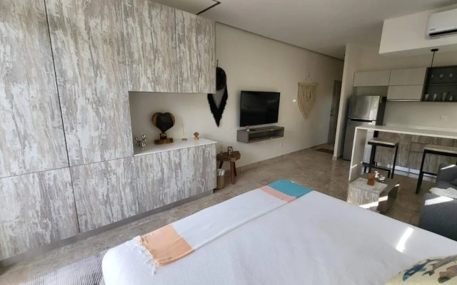 Perfect Studio Light and Nature in Aldea Zama