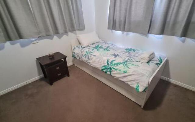 Cranbourne Court Unit 7