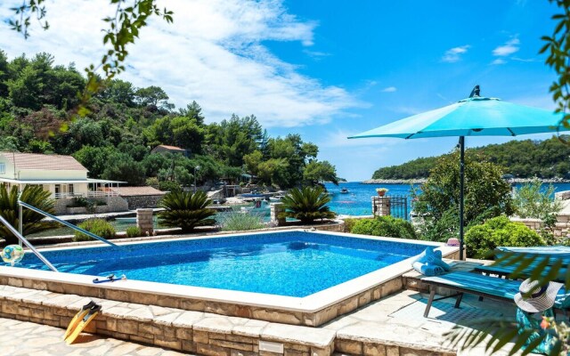Beautiful Home in Blato With 7 Bedrooms, Wifi and Outdoor Swimming Pool