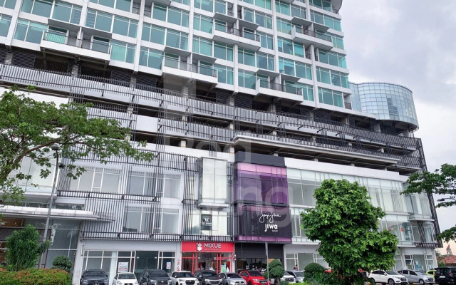 RedLiving Apartemen Treepark City - Nuansa Property Tower Alpine — 2-star hotel in Tangerang