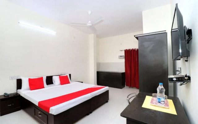 OYO 23185 Mama's Inn