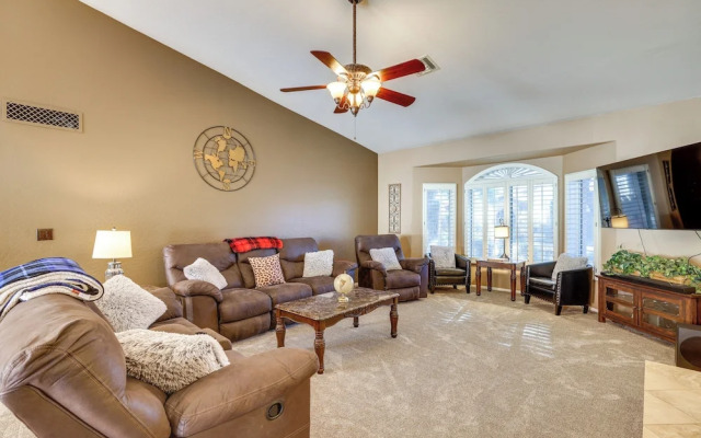 Spacious Scottsdale Home: Pool & Covered Patio