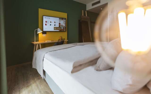 Holiday Inn - the niu, Tab Dusseldorf Main Station by IHG