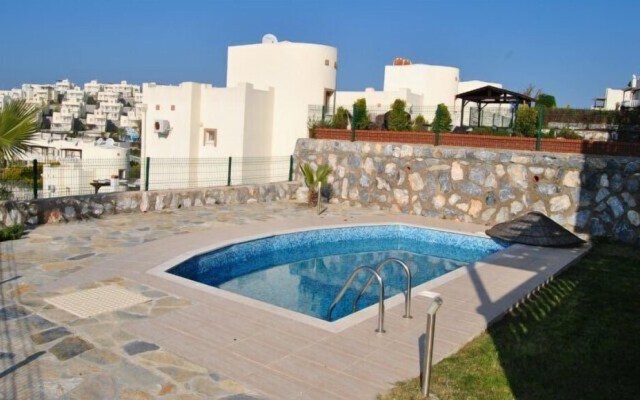 Turquoise Residence 4 Bedrooms Villa