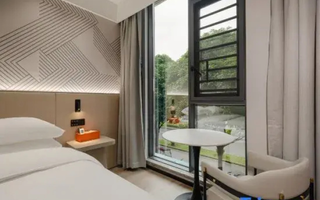 Weilan Hotel (Baise Global Business Center Wanjingcheng)