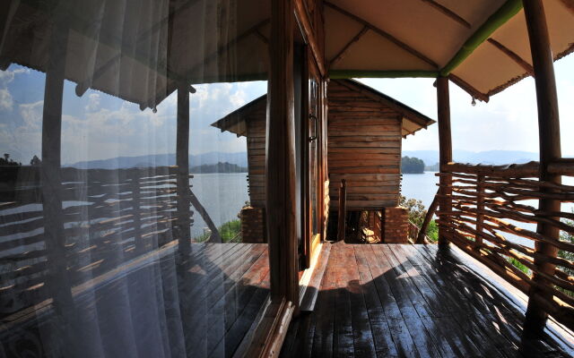 Lake Bunyonyi Rock Resort