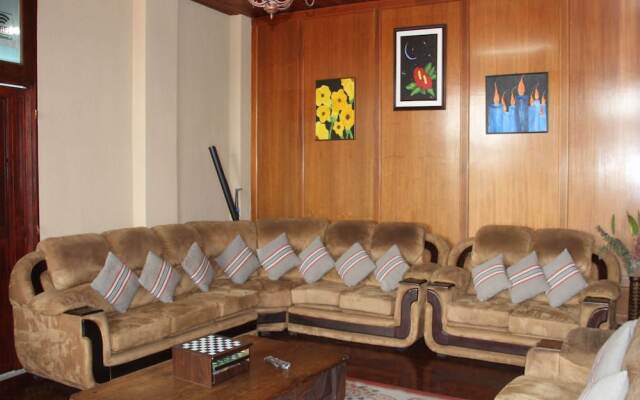 Euro Hostal - Hostel