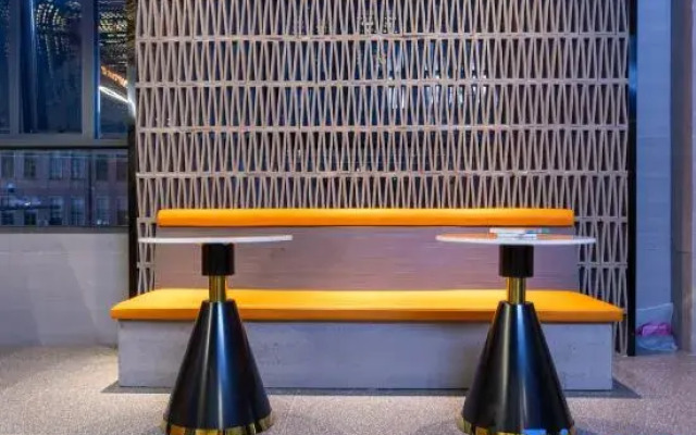 Pengpai Light Luxury Hotel (Chongming Chenjiazhen)