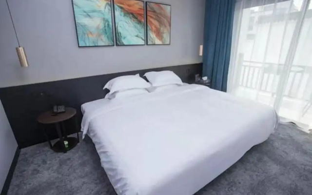 Mimengyitan Holiday Inn – Guest Rooms – Huzhou
