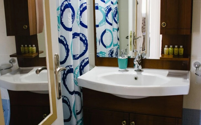 Nikolakakis Rooms Lavrio