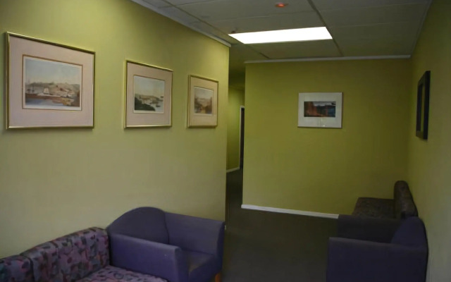 Silverfern Backpackers