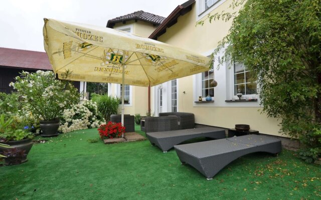 Tasteful Villa in Zernov With Private Pool