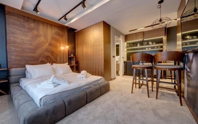 Black Pearl Luxury Suites