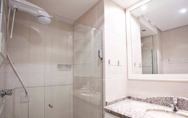 FL014 3 Bedroom Apartment By Senstay