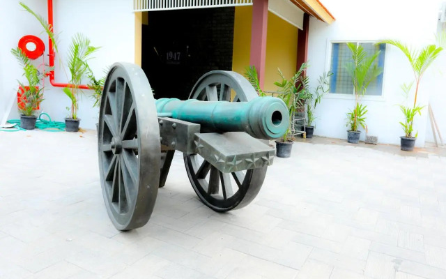 Le Adams Kochi Infopark