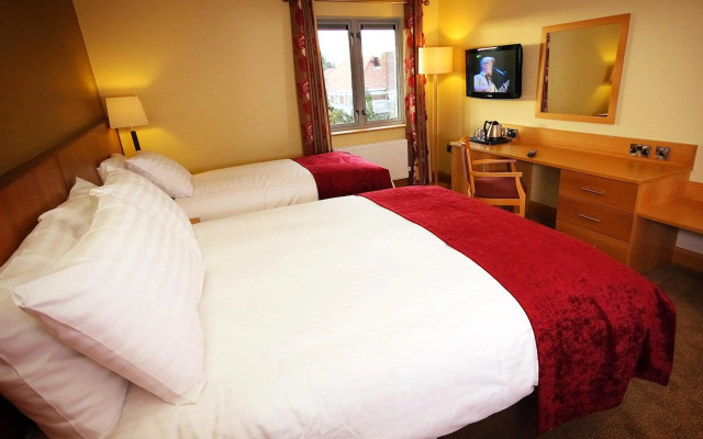 Belmore Court & Motel