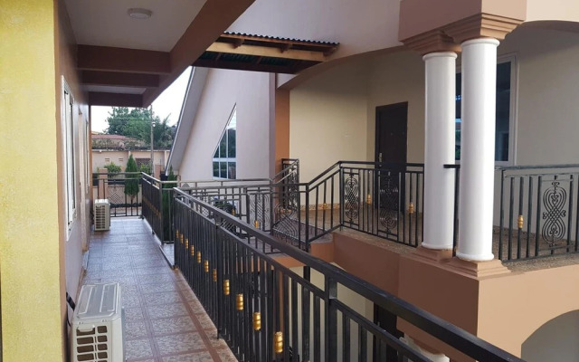 Homey Lodge