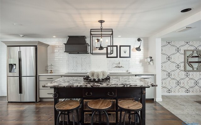 Camelback Mountain 2 BR by Casago