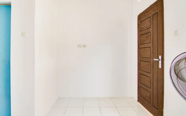 SPOT ON 91858 Raja Homestay Syariah