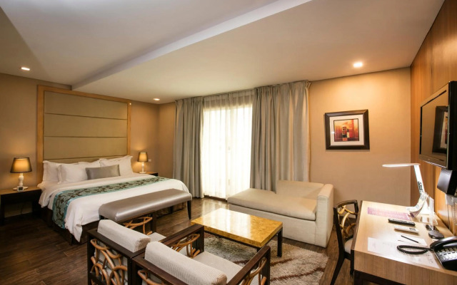 Goldberry Suites & Hotel Mactan