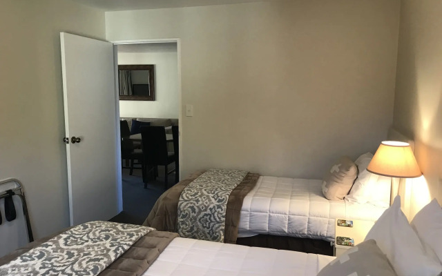 Tuscana Motor Lodge