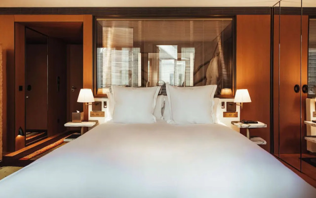 Sax Paris, LXR Hotels & Resorts