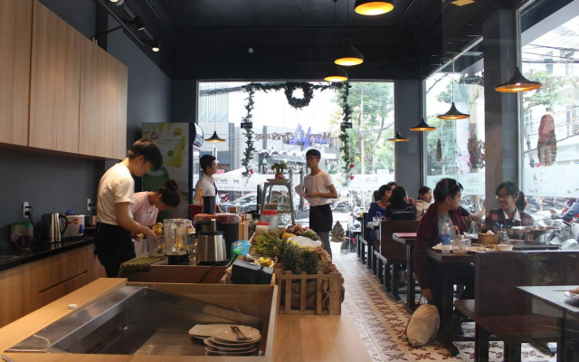 Dee Dee Danang Hostel