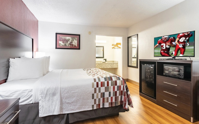 Red Roof Inn Forsyth