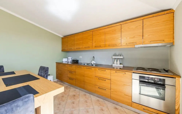 Bright Comfy 2BR Apartment by the Adriatic