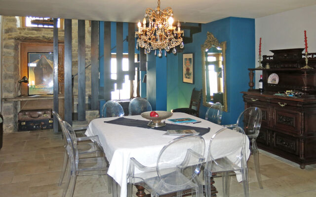 Holiday Home La Demeure de Tumiac (RHU357)