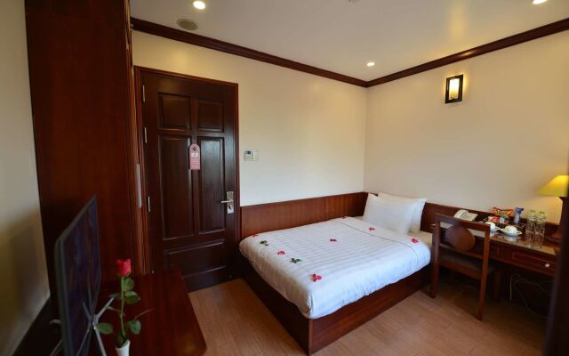 Blue Ha Noi Inn Legend Hotel