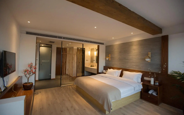 Lugu Lake Er San hotel