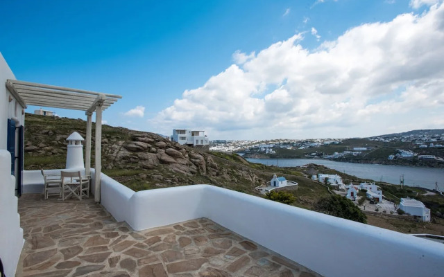 Anemoessa House