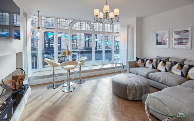 Host Stay Oxford House