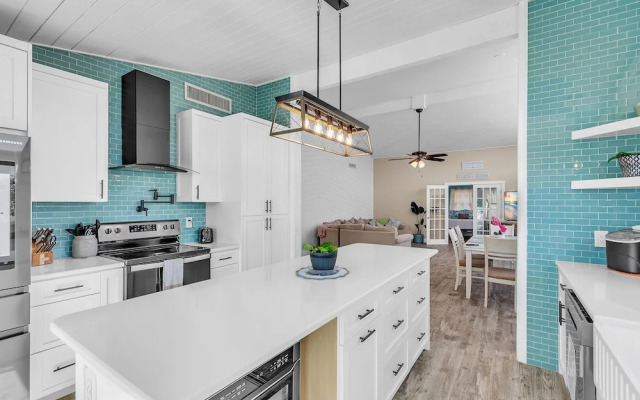 Bates Avenue House